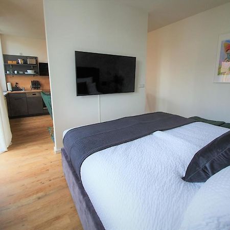 Pb Ferienwohnungen - Fewo 4 - Stilvoll Eingerichtetes Studio Im Herzen Senftenbergs Esterno foto