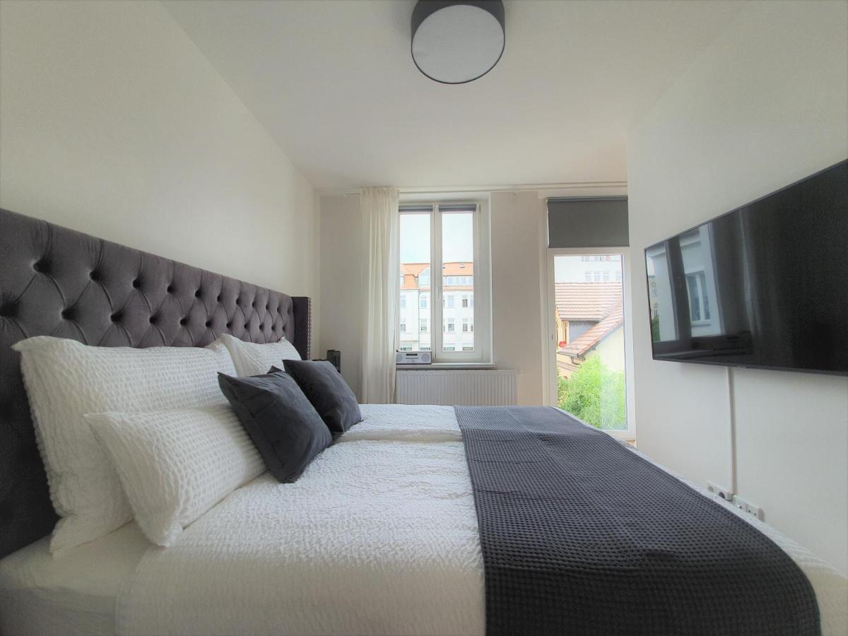 Pb Ferienwohnungen - Fewo 4 - Stilvoll Eingerichtetes Studio Im Herzen Senftenbergs Esterno foto