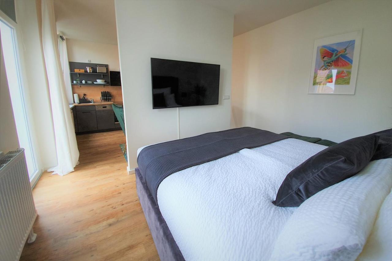 Pb Ferienwohnungen - Fewo 4 - Stilvoll Eingerichtetes Studio Im Herzen Senftenbergs Esterno foto