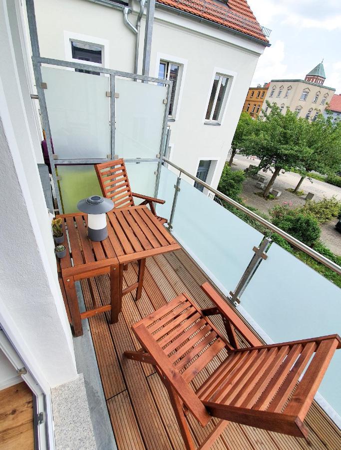 Pb Ferienwohnungen - Fewo 4 - Stilvoll Eingerichtetes Studio Im Herzen Senftenbergs Esterno foto